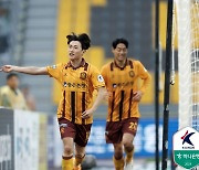 ‘이희균·허율 연속골’ 광주, 대전에 2-1 역전승으로 6연패 후 2연승