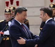 시진핑, 마크롱 만나 “유럽은 중요한 동반자” 美 보란듯 밀착