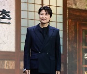 [포토] 송강호, '멋진 모습에 눈길'