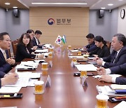 [동정] 박성재 법무장관, 우즈베크 고용장관과 협력 논의