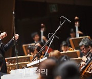 [생생확대경]원작자 허락 없는 '히사이시 조 콘서트'