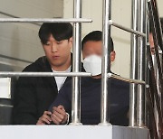 부산 법원 앞 흉기 습격 유튜버 사망…용의자 검거