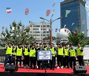 프로축구 인천, 지역 홀몸 어르신 팔순 잔치 돕고 1000만원 기부