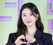 [ET포토] 수지, '선명한 매력'