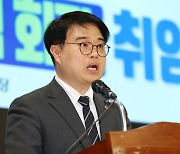 "소말리아 의사 커밍순"..의협회장 인종차별 뭇매