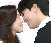 '눈물의 여왕' 김수현·김지원 가고 '졸업' 정려원·위하준 왔다 [종합]