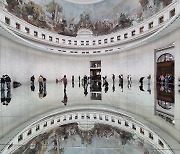 파리지앵 홀렸다…억만장자의 미술관 발칵 뒤집은 김수자의 ‘거울방’