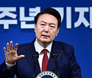 명품백 논란에 '사과' 첫 언급 …"도이치 특검은 정치공세"