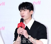 위하준, 누난 내 여자니까 [SE★포토]