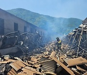 김해 나무상자 제조공장서 불…1명 부상·3천500만원 피해
