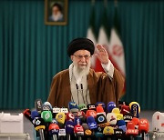 [포토]이란 최고지도자도 투표합시다