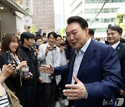 쇄신·소통 '숙제' 끝낸 윤 대통령…'민생 현장' 광폭행보