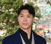 박수홍 '동거설 유포' 형수 재판에 증인 출석...비공개 진행