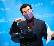 '이재명 저격수' 자처한 장영하, '이재명 낙선운동'으로 유죄 확정