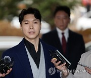 박수홍, '허위사실 유포' 형수 재판서 증언