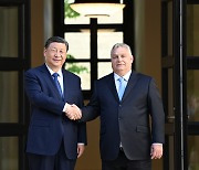 더 밀착하는 중국·헝가리···“전천후 포괄적 전략 동반자 관계” 격상