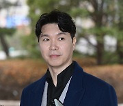 박수홍, 동거설 주장 형수 재판서 1시간 넘게 비공개 신문…입장 발표 없었다 [종합]