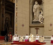 교황, 2025년 정기 희년 공식 선포…12월 24일 시작