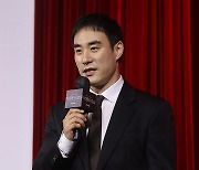 배성우 '더에이트쇼' 제작발표회에서 공식 사과