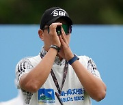 [포토]박주성 '우승 부르는 거리측정기'