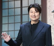 [스한ⓔ위클리] '삼식이 삼촌' 송강호, 연기 인생 35년차 신인의 이유 있는 OTT 도전