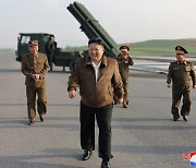북한, 수도권 겨냥 ‘신형 240mm 방사포’ 올해 배치 시작