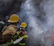 군산 단독주택 화재로 30대 숨져…경찰, 인근서 발견된 여성 조사중