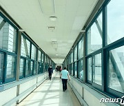 전북대병원 병동 3개 폐쇄…의사 파동에 대학병원들 "존폐 위기"
