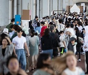 북적이는 잠수교 뚜벅뚜벅축제