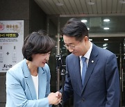 명심은 추미애?… 조정식·정성호 국회의장 경선 후보 사퇴