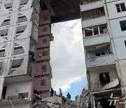 10층 아파트 와르르, 사상자 다수…러 "공격 배후에 우크라 정권"
