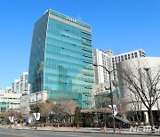 성동구 "여성 전용 성인 공연, 금지할 근거 無"…공연법 보니