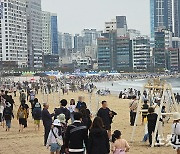 "축제와 함께하는 봄바다" 광안리어방축제 '인산인해'
