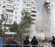 러 벨고로드 아파트 일부 붕괴, 최소 7명 사망···"우크라가 공격"