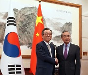 조태열 장관, 왕이 부장과 한중 외교장관회담