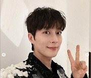 '비스트' 이름 되찾은 하이라이트 윤두준, 주말 콘서트 추억하며 셀카 "이건 꿈이야…버텨봅시다"