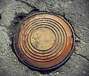 도로 위 시한폭탄 ‘맨홀 단차’ 빠르게 보수할 제품 실증