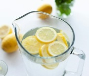 [Health Recipe] 다이어트 돕는 레몬수 제대로 마시자