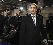 ‘입막음 돈’ 재판 나온 코언 “트럼프는 이것이 선거 재앙 될 거라 말해”