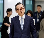 조태열 외교장관 "네이버, 차별받지 않도록 강하게 대응"