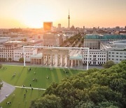 독일 브란덴부르크문 세계 최대 골대로…유로2024 개최 베를린서 다양한 이벤트