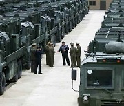 연일 무기체계 살피는 북한 김정은…"전쟁준비 획기적 변혁"