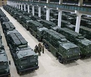 연일 무기체계 살피는 북한 김정은…"전쟁준비 획기적 변혁"