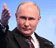 中 방문 앞둔 푸틴…“중러관계 역대 최고 수준…점점 강해져”
