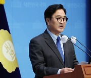 `명심 경쟁` 가세 우원식 "이재명, `국회의장에 형님이 딱 적격`이라고 말해"