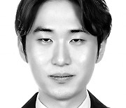 [기자24시] 누가 공무원을 벼랑으로 떠미나