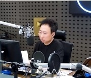 “박명수 이건 못 참겠다” 빽가, 여자친구 팔에 코딱지 묻힌 사건…“이현이 경악!”