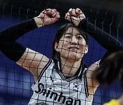 혹시나 했지만 역시나… 여자배구 대표팀, 2024 VNL 첫 경기서 중국에 0-3 완패로 VNL 28연패 ‘수렁’