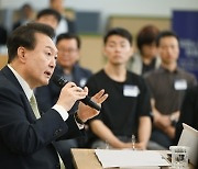 [사설] 尹 ‘노동약자보호법’ 추진 다짐, 野 적극 협력을