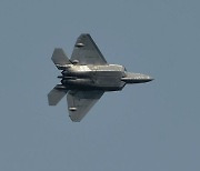 한국 F-35A, 세계 최강 미 F-22 ‘랩터’와 치열한 근접 공중전 펼쳤다